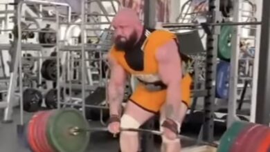 strongman-leon-miroshnik-deadlifts-410-kilograms-(903.9-pounds),-nearly-4-times-his-body-weight-–-breaking-muscle